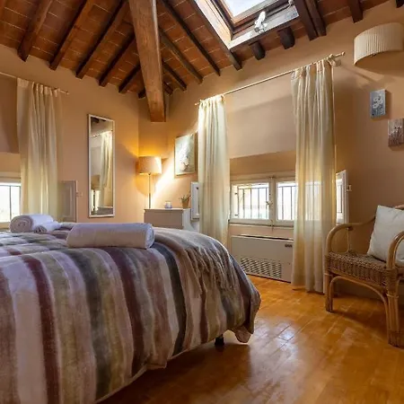 50mt Dalle Mura+parcheggio*appartamento Tipico* * Lucca